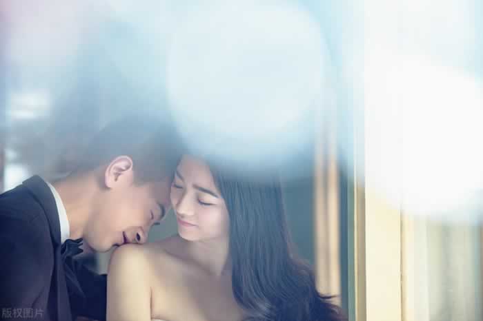 强势作到分手后，如何挽回喜欢的男生｜挽回全攻略(图2)