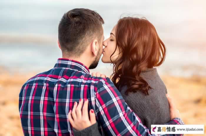 47岁女人嫁小10岁男人半年后悔｜婚姻真相全解析(图1)