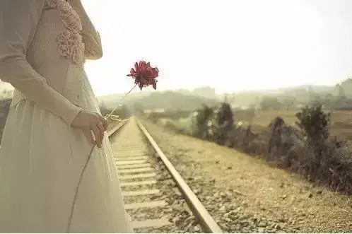 男朋友看不到未来怎么办？挽回全攻略(图2)