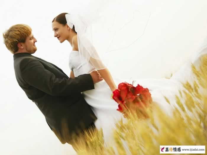 让大部分男人戒不掉的女人，她们的长相都很特别(图1)