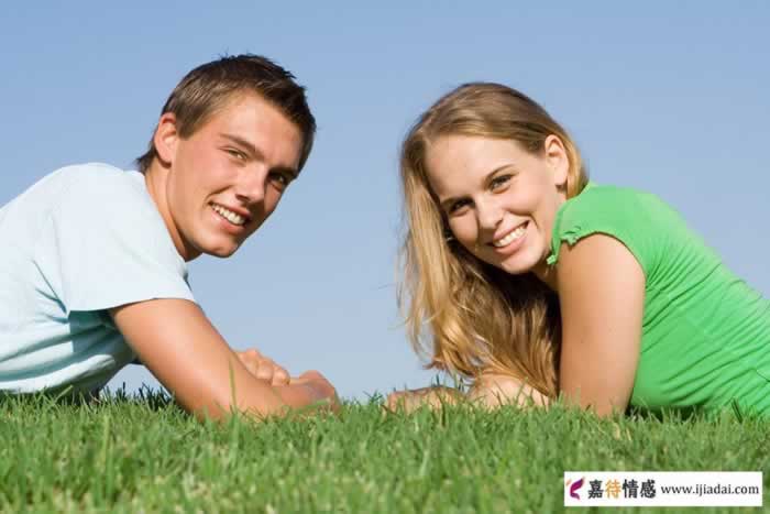 让大部分男人戒不掉的女人，她们的长相都很特别(图2)