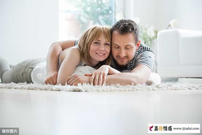 想让中年女人更爱你，要懂得坏但不坏(图4)