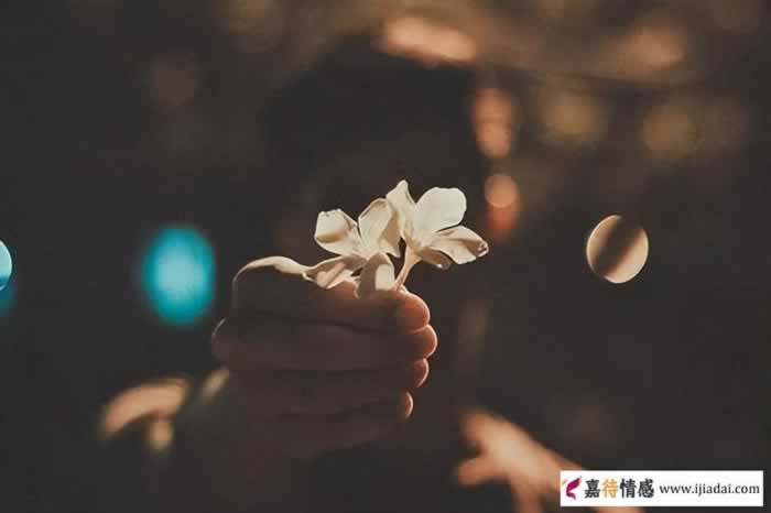 小三会嫉妒原配吗？怎样利用小三的嫉妒心，瓦解婚外情的关系？(图2)