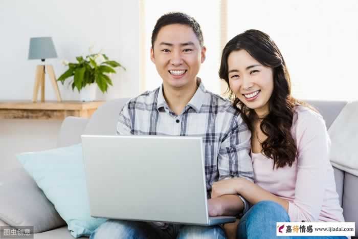 频繁对你做这三件事的女人，表面不在乎，内心多半“动了情”(图2)