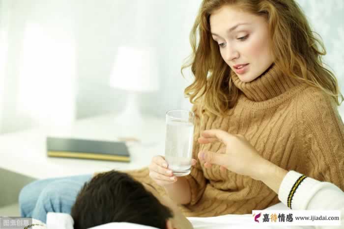 女人一旦对男人动了情，常会有这几种表现(图1)