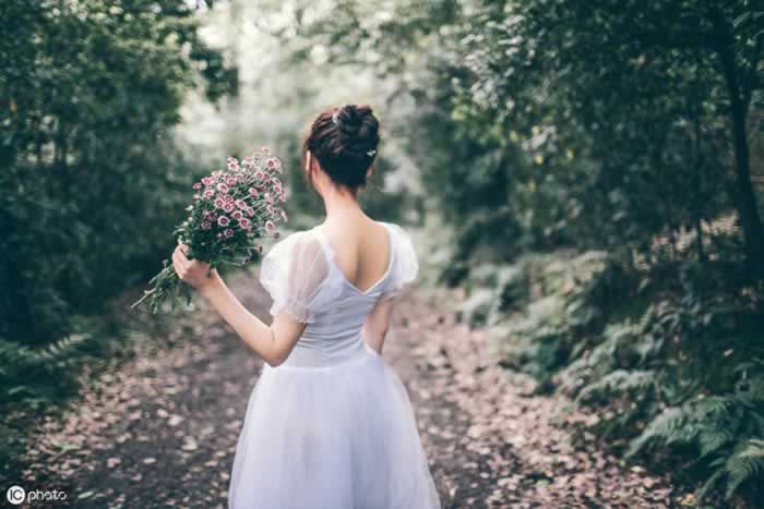 当女人不回你微信时，聪明的男人会选择这样做(图4)