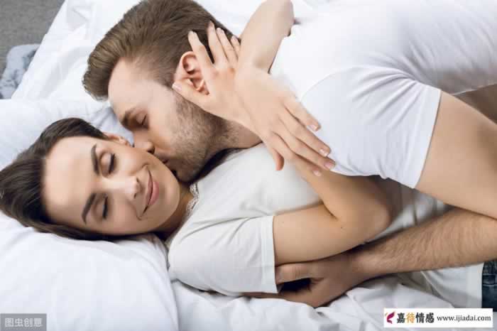 表面单纯，背地滥情的女人，身上会有这几个共性(图2)