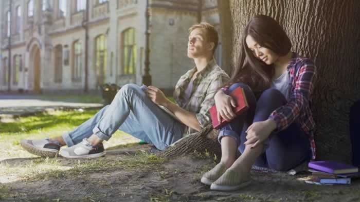 分手后前男友不肯见面，怎么挽回前男友，朋友圈不可忽视(图1)