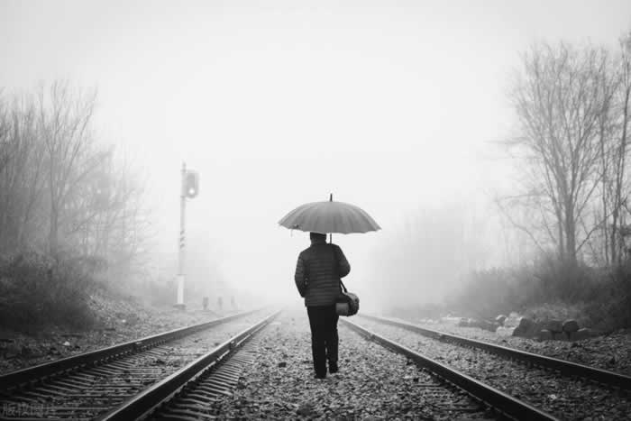 分手后的“空窗期”，挽回前任要懂利用男人的寂寞心理吗？(图4)