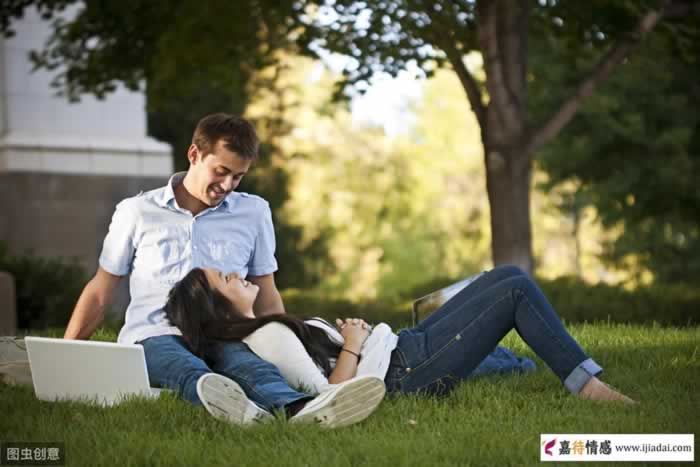 面对心仪的她，这些时候你胆子大一点，大多能让她对你另眼相看(图1)