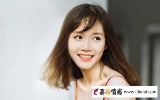 中年的她，若是经常用这些借口打扰你，多半是想和你在一起了(图2)