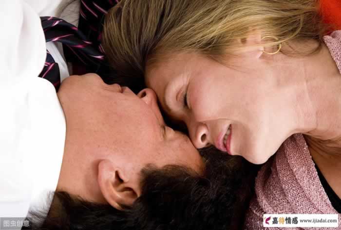 男人在哪几个地方越狠心，女人越会爱你入骨？(图1)