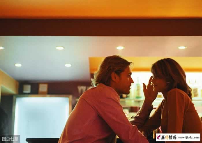 男人心里，他爱的和爱他的女人，有什么区别？(图1)