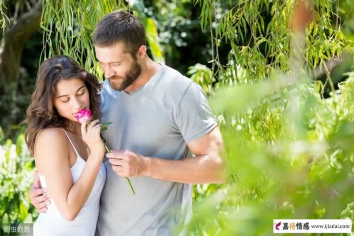 女人拒绝你的这些“东西”，预示着她在考验你，明白？(图1)