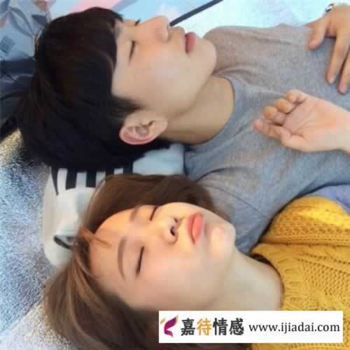 只有互相喜欢的两个人，才会有的默契，你们有吗？(图1)