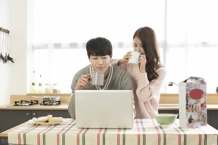 为什么有的男人愿意让小三上位？什么样的小三容易打败原配？(图5)