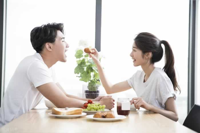 男人出轨为何不敢承认？原配面对没担当的男人怎么办？(图1)