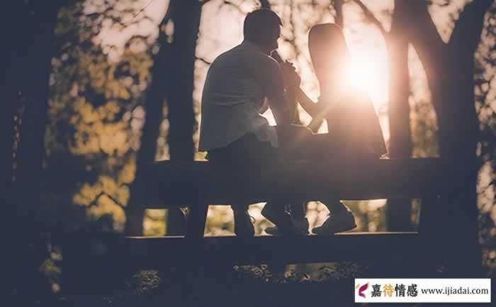 睡一起却不碰你的男人心理（具体情况具体分析）(图1)