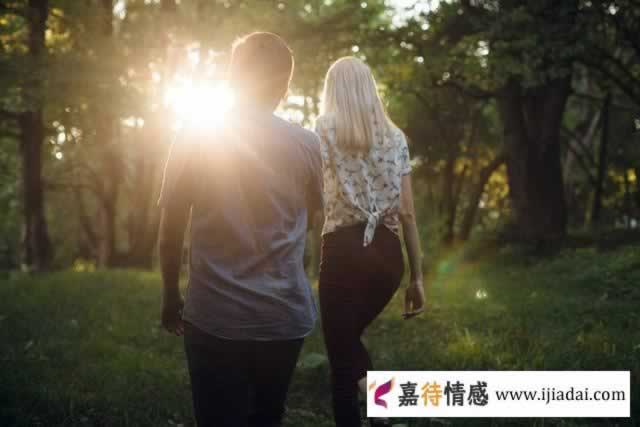 老公背着我和他初恋女同学睡在了一起(图1)